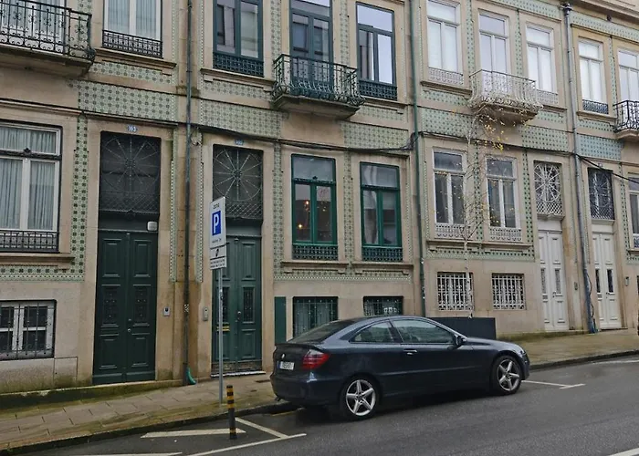 Bright Cedofeita Flat With Balcony Porto