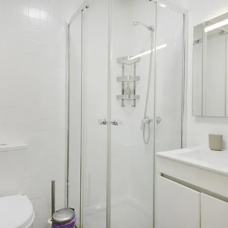 Bright Cedofeita Flat With Balcony * פורטו