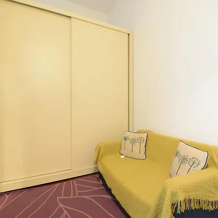 Bright Cedofeita Flat With Balcony * Porto