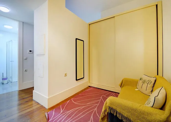 Apartment Bright Cedofeita Flat With Balcony